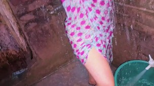 බොඩිමේ නාද්දි, හොරෙන් බලපු කොල්ලා,තනේ අල්ලලා මිරුකුවා,sri lanka bathroom sex ,nice big boobs ,sexy a