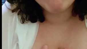 Sucking my fingers imagining it's your hard cock down my throat 🍆