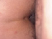 Muchachita apenas legal descarga de leche en sus nalgas virgenes 1/16