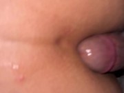 Muchachita apenas legal descarga de leche en sus nalgas virgenes 2/16