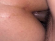 Muchachita apenas legal descarga de leche en sus nalgas virgenes 9/16