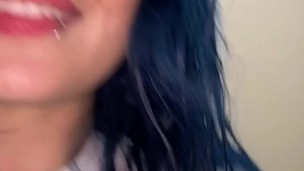 Je vais chez un abonné mym et il me foudroie comme une chienne - POV Baise Hard Française