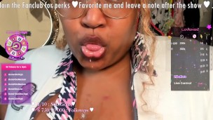 Drool on my tits CAM SHOW