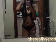 Hot babe IVY blowing kisses in sexy lingerie/THEREALIVYEROTIKA 1/16