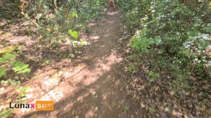 Ma femme s'exhibe au parc - PAWG - Public Flashing - Gros cul blanc