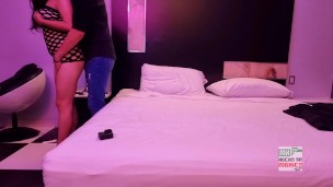 Show Cuckold Amateur, follando a casada regia frente a su marido con vestido red negro 1