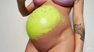 Coating My 9 Months Pregnant Belly With Frosting & Sprinkles! | Grey Desire
