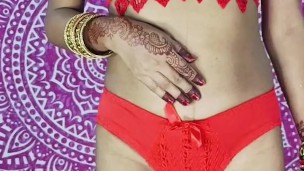 Desi bhabhi solo hot sexy video on karwa chauth