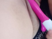Me masturbo con mi rico vibrador 😈