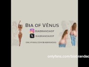 Safada se masturbando