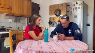 La mia migliore amica si fa scopare la figa calda e bagnata e lascio la troia della mia fidanzata.