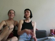 Ersties - Sex-positive lesbische Mädels amüsieren sich miteiander 16/16