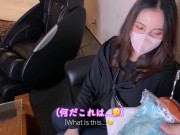 【精液ローションSEX/中出し】手コキでイかせた直後、精子をローション代わりに生挿入する痴女レス妻さん♥ イッても即復活する絶倫にハードに責められて、超絶潮吹きイキ/// 1/16