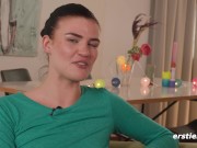 Ersties - Die abenteuerlustige Josie L erforscht sich lustvoll 13/16