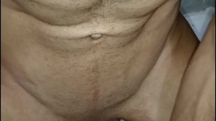 six pack, pene grande y venozo de pie, primer plano