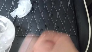 男性がオナホールを使って射精からの手コキで更に射精する！