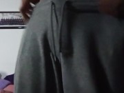 Me masturbo rico sin venirme, tocando todo hasta las bolas 16/16