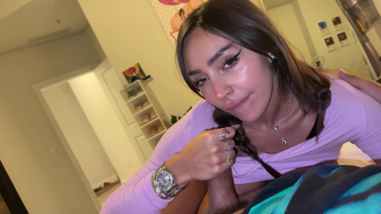 Sisi Rose jerks my dick before bed - Teddy Tarantino - Vídeo de sexo grátis - RedTube