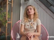 Ersties - Kitty S sonnige Fuß- und Dildospiele mit viel Körperöl 11/16