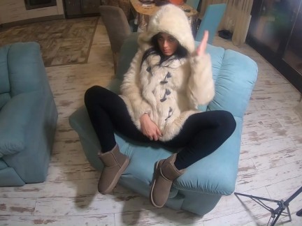 Preview- MilfyCalla- Face fuck while wearing white fur coat and ugg boots 208