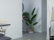 Cecelia Taylor Offers Knockout Deal Offering Her Step Virginity - S34:E7 3/16