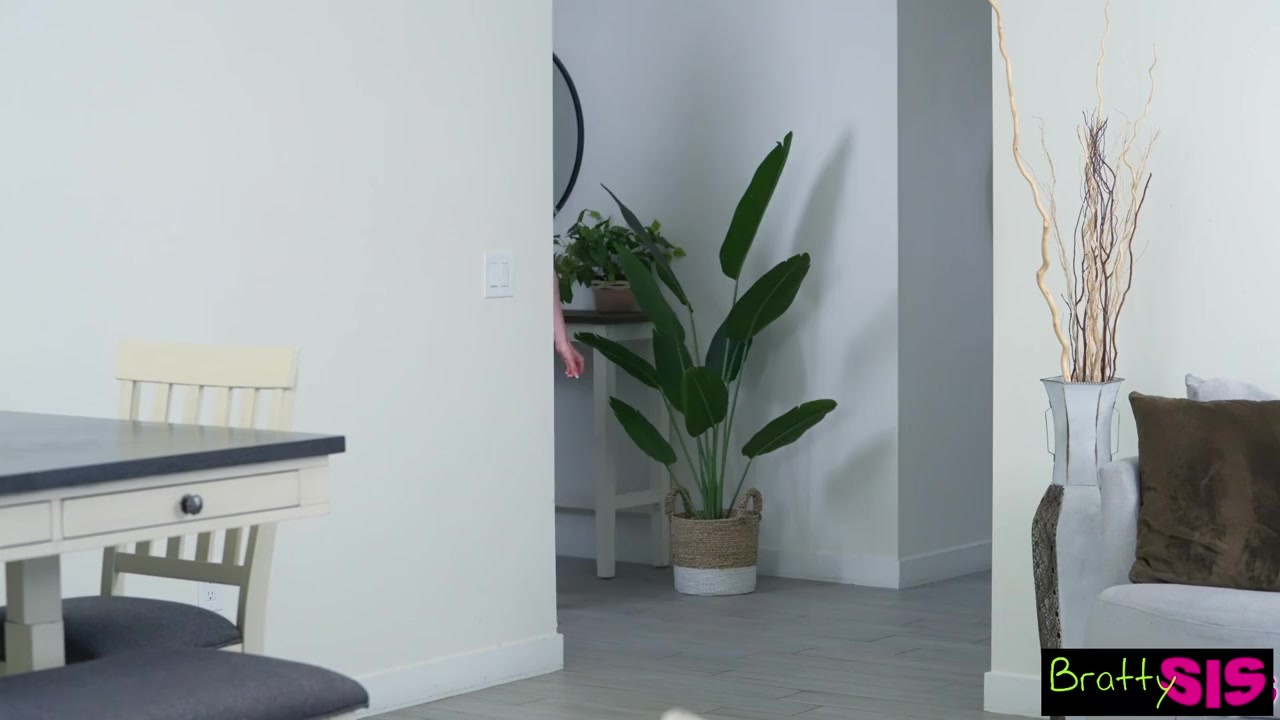 Cecelia Taylor Offers Knockout Deal Offering Her Step Virginity - S34:E7 - Free Sex Video - RedTube