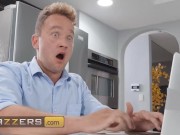 BRAZZERS - Lucky Van Is Surprised That Blondie Handywoman Kaylee Ryder Is So Hot And Horny 2/16