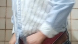 Papi cachondo con la pija gorda y los huevotes llenos