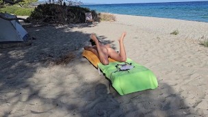 Voyeur Naked NATURAL Girl tanning on the beach # Close Up pussy PEE