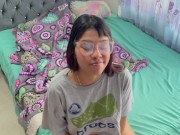 Juego con mi hermanastra piedra papel o tijera y termina perdiendo y me gano una rica follada dura. 3/16