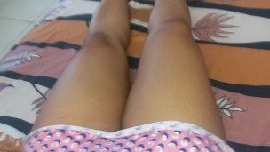 JUST WOKE UP THE BRUNETTE IS FUCKING HER PUSSY UNTIL SHE COME IN ORGASMS