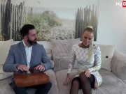 Amateur Lara Cumkitten Sucks & Fucks the Insurance Broker - Mydirtyhobby 3/16