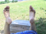 Barefeet in the park - teaser 11/16
