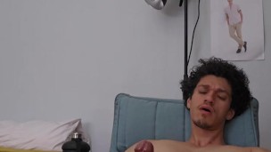Showing my ass and jerking off till I cum (Part 2 on OF)