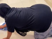 Maid Stuck Under Bed When Clean Room, Then She Undress Her Pant & Open Big Ass For Want Pussy Fuck 1/16