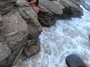 Não posso me controlar, aqui mesmo vai ter que ser...👀💦💦 xixi praia 13/16