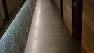 SPA masaje juntos, terminamos follando follando en los vestidores y las empleadas escuchando