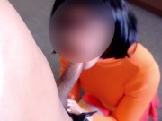 Velma tira sus anteojos por accidente y tiene un descuido, velma chupando una gran verga y penetrada 5/16