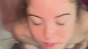 Petite slut gets facial🥜