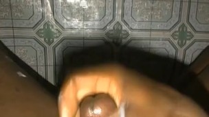 SOLO MALE HANDJOB UNTIL CUMSHOT