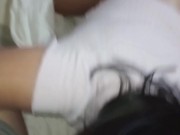 Una mamadita al amigo de mi novio para que se relaje 5/16