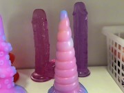 Mostrando meus dildos novos 💦 10/16