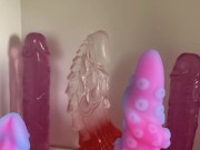 Mostrando meus dildos novos 💦 9/16