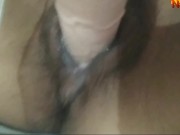 Masturbando rico metiéndome este consolador bien al fondo de mi pequeña panocha y una buena corrida. 12/16