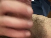 Morboso no puede esperar y se masturba en la oficina 5/16