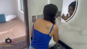 Me follo por el culo a mi hermanastra a cambio de dejarla salir con su nuevo novio.