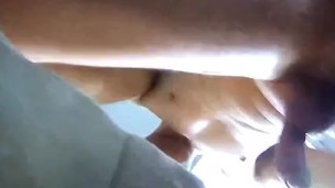 Geile twink hard geneukt door XXL dildo op neukmachine