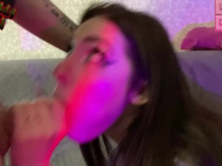 Жестко Выебал в Рот Свою Сводную Сестру Прямо Во Время Стрима