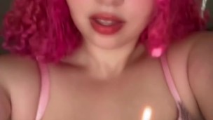 Cute Chubby Y2K Girl