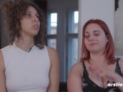 Ersties - Zwei Berliner Mädels, Emma und July, glänzen mit krassem Squirting 10/16